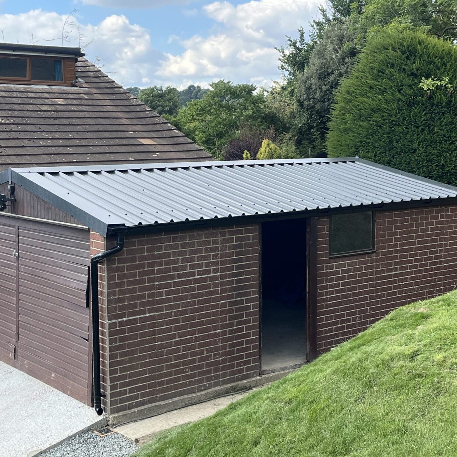 IMG_5656-3-1-scaled Brick garage with steel roof