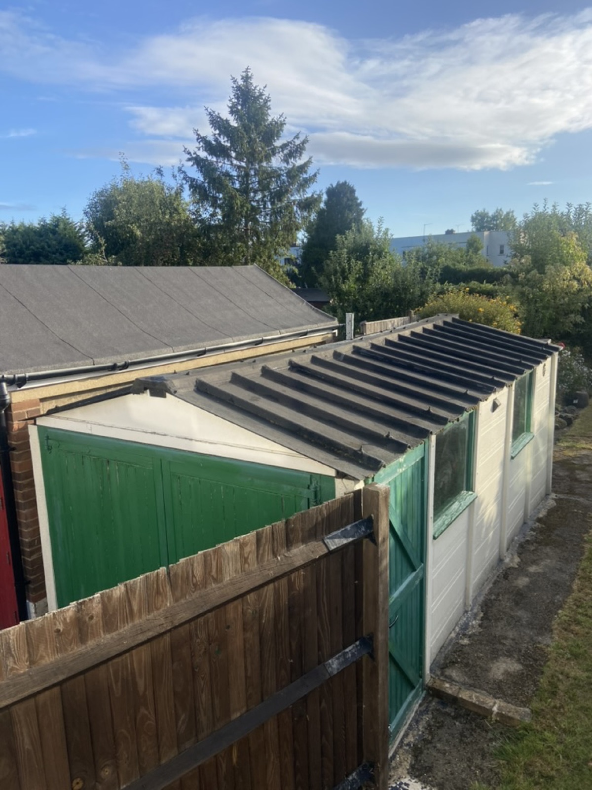Selling a House With an Asbestos Garage Roof: Your Options